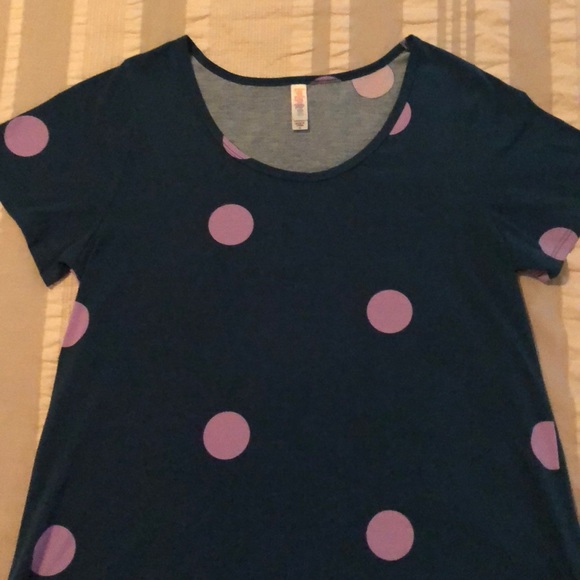 LulaRoe Classic Tee - Picture 1 of 4